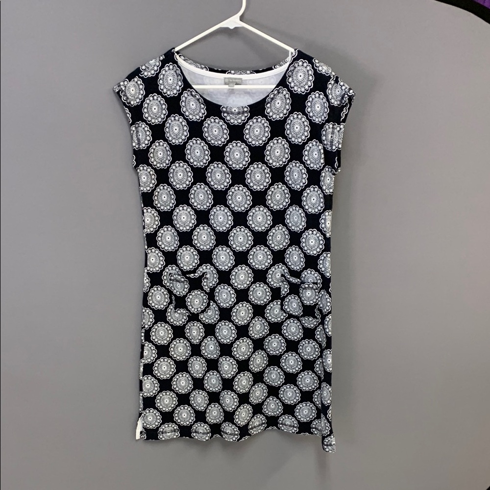 Black and White Patterned Women's Top